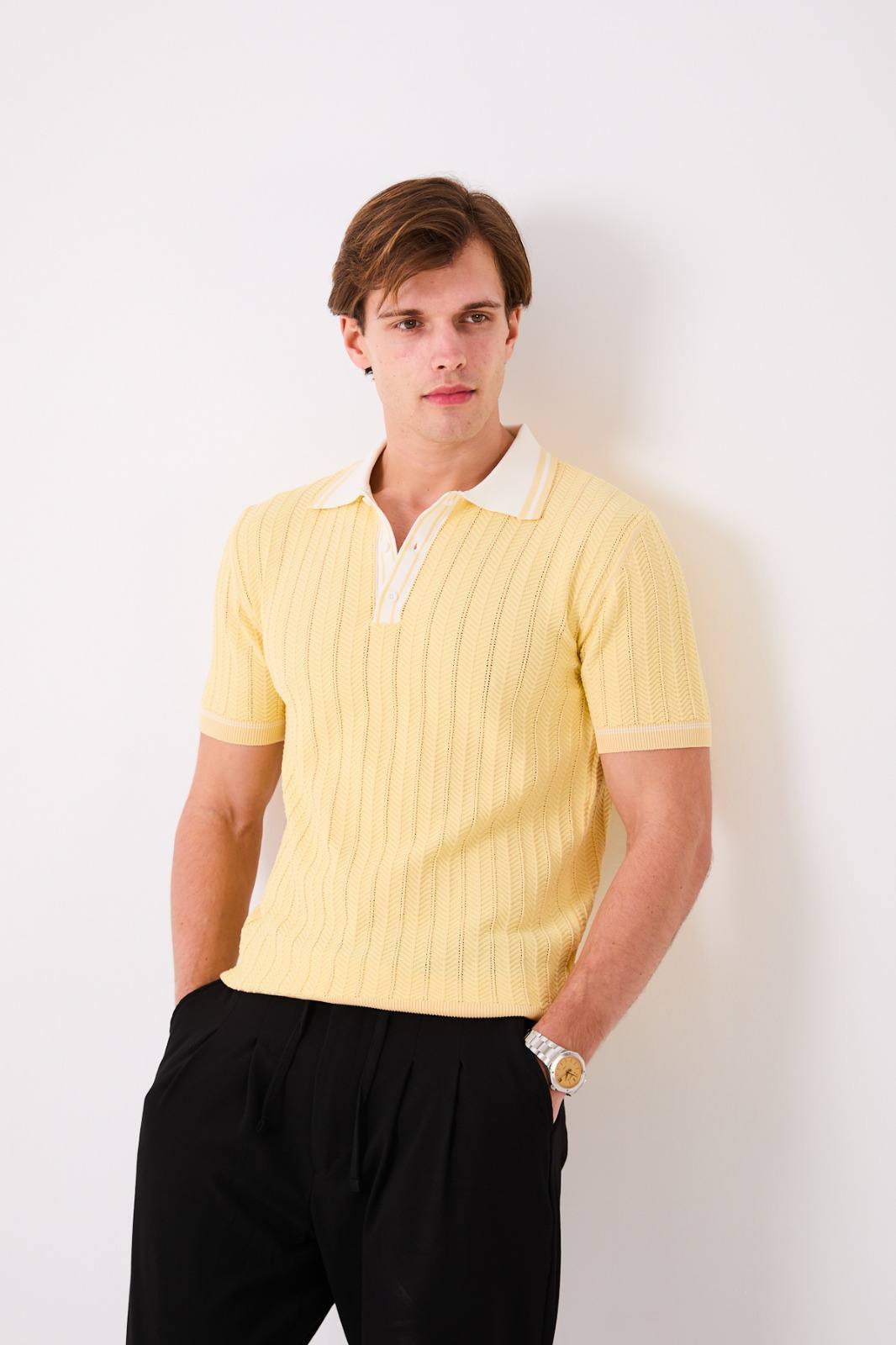 YAKA DETAYLI ÖRGÜLÜ TRİKO T-SHIRT