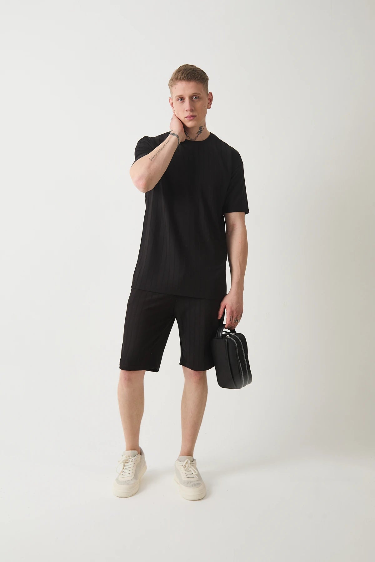 DİKİNE ÇİZGİ JAKARLI T-SHIRT