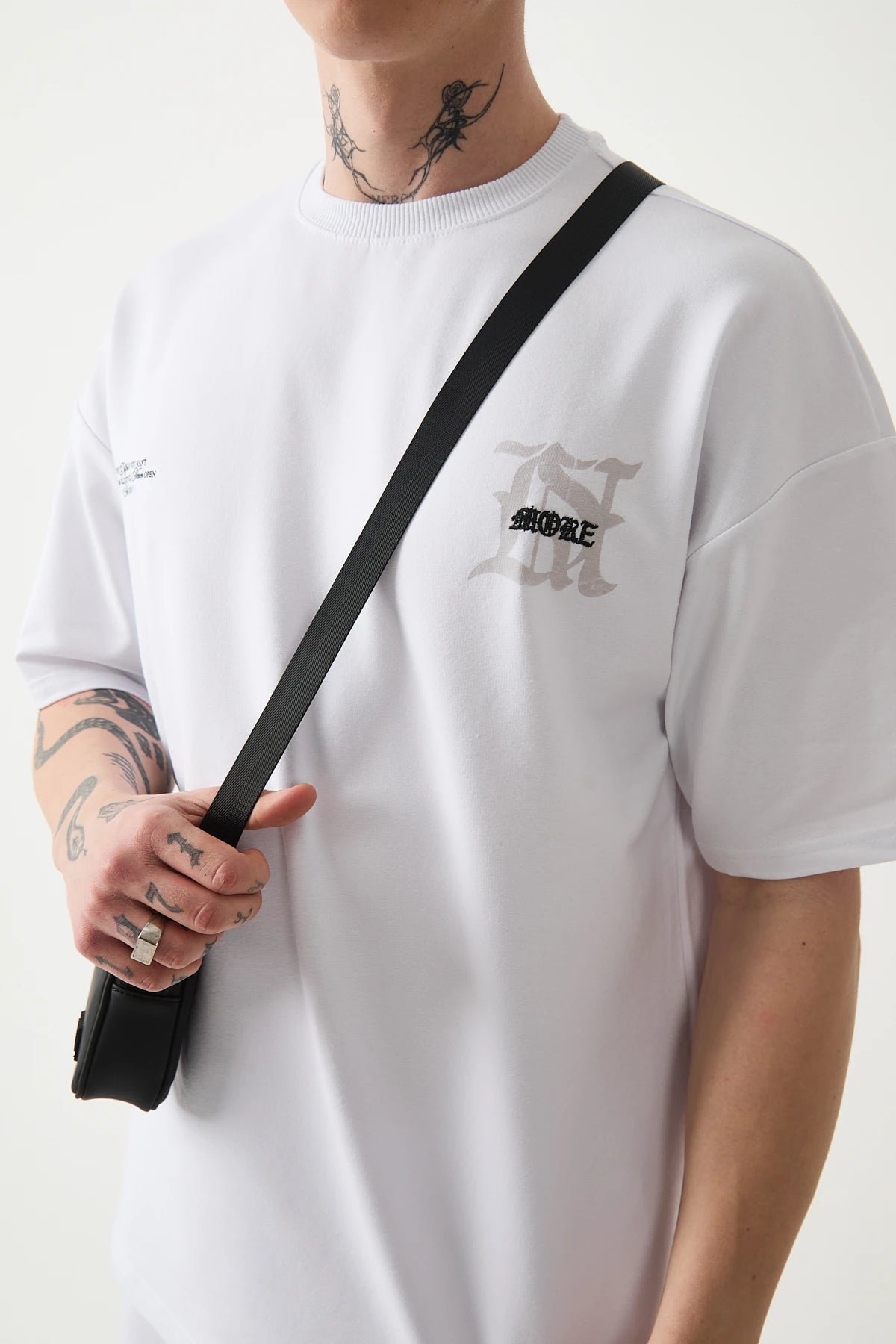 MORE OVERSIZE T-SHIRT