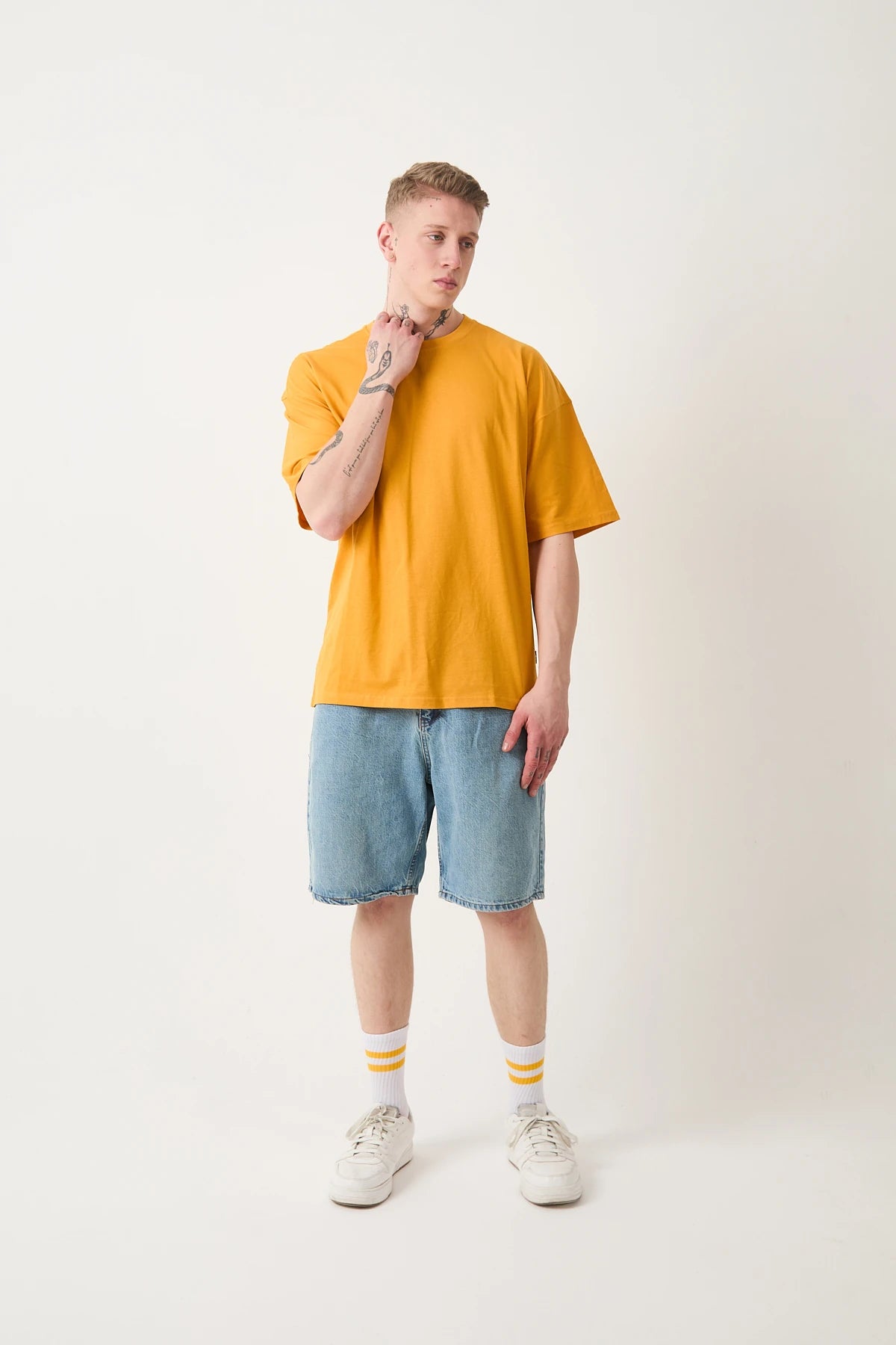 BASIC OVERSIZE T-SHIRT
